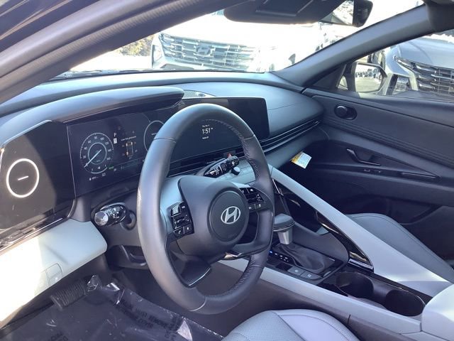 Certified 2025 Hyundai Elantra Limited image 16