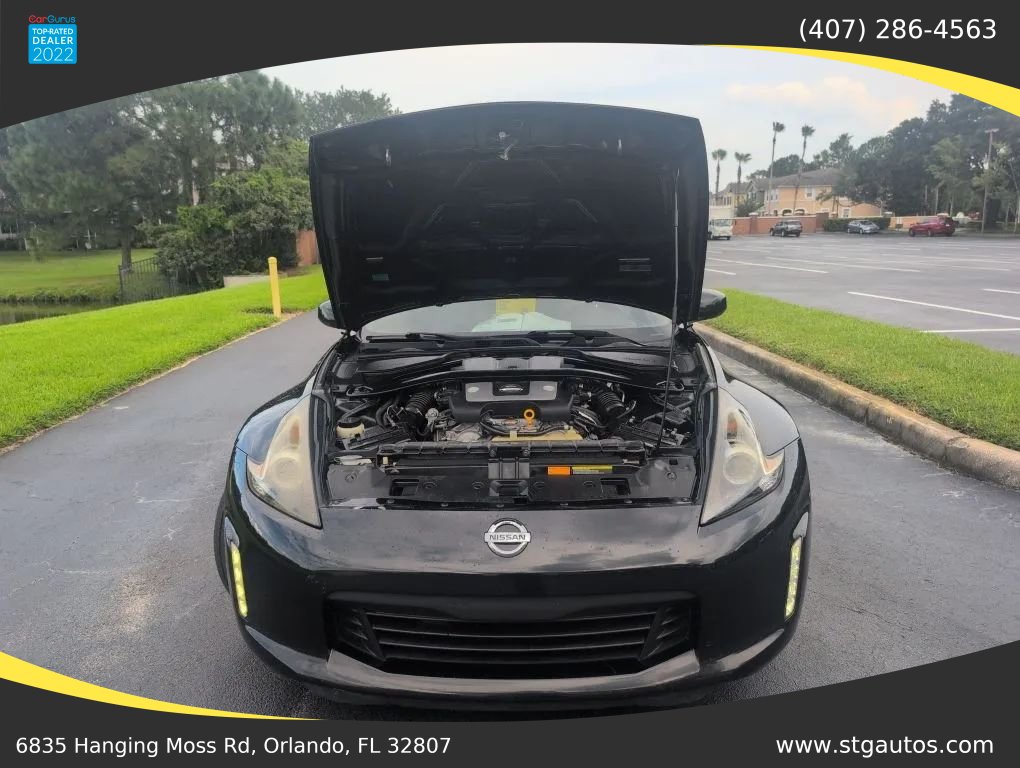 Used 2018 Nissan 370Z Coupe RWD image 21