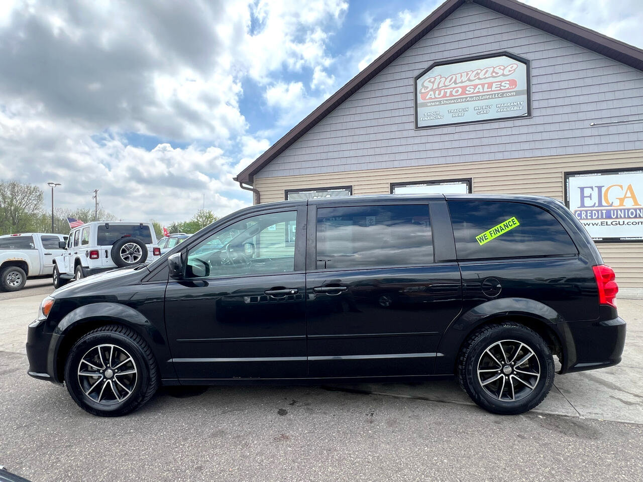 Used 2017 Dodge Grand Caravan SE image 8