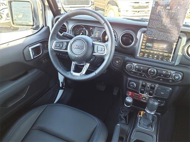 New 2023 Jeep Wrangler Unlimited Rubicon 4xe w/ Cold Weather Group image 14