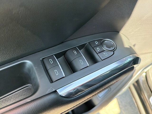 Used 2025 Chevrolet Traverse RS w/ LPO, Floor Liner Package FWD image 17
