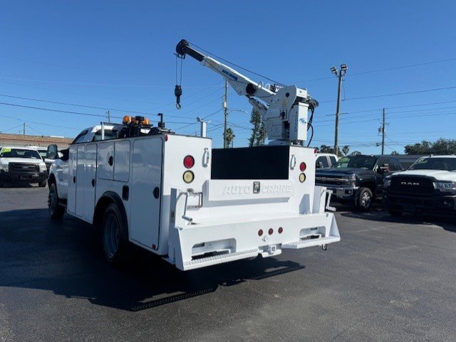Used 2004 Ford F550 4x4 Regular Cab Super Duty image 8