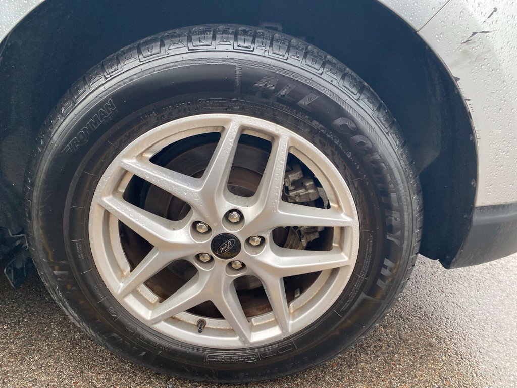 Used 2024 Ford Edge SEL AWD/4WD image 14