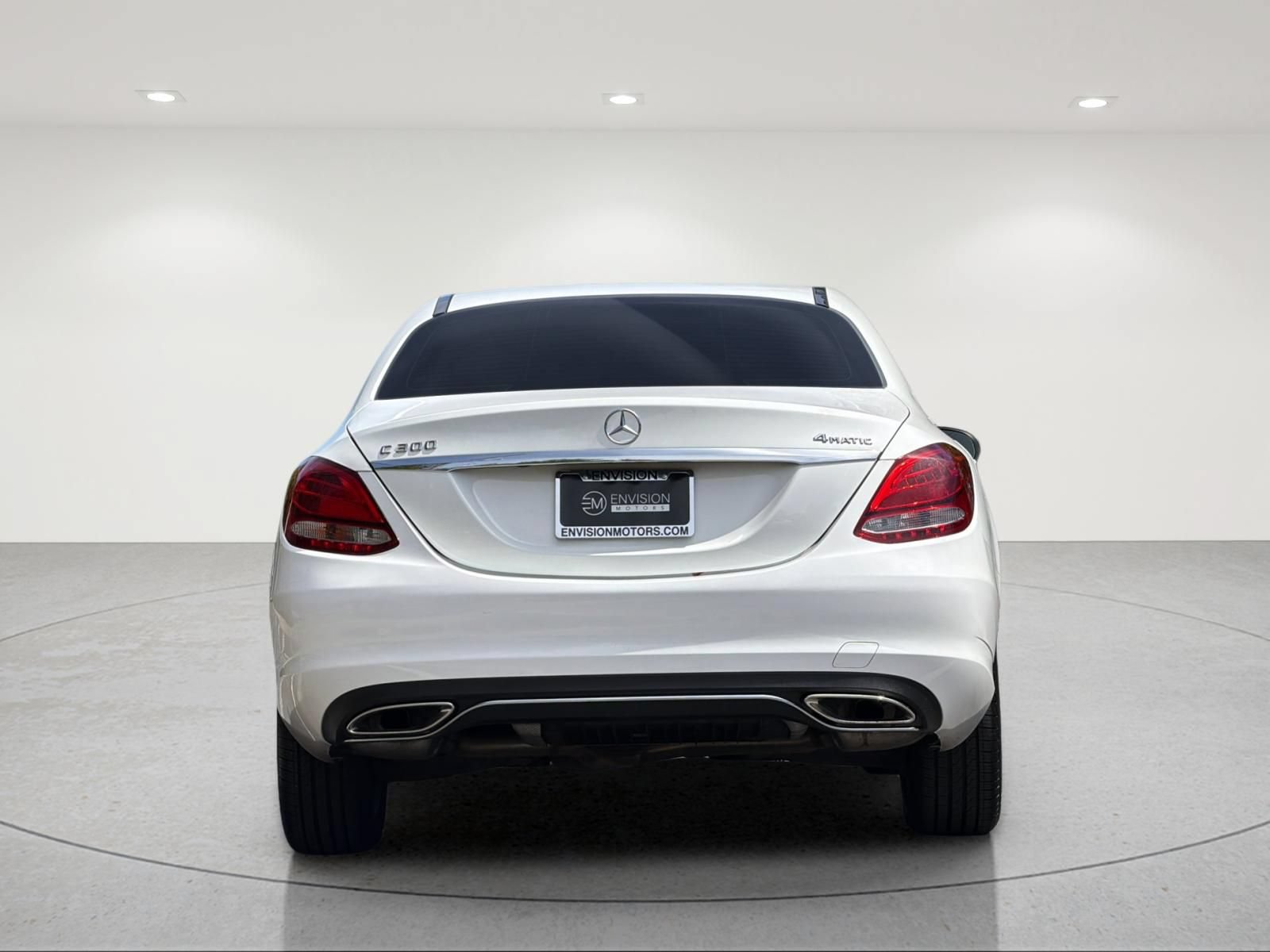 Used 2015 Mercedes-Benz C 300 4MATIC Sedan image 4
