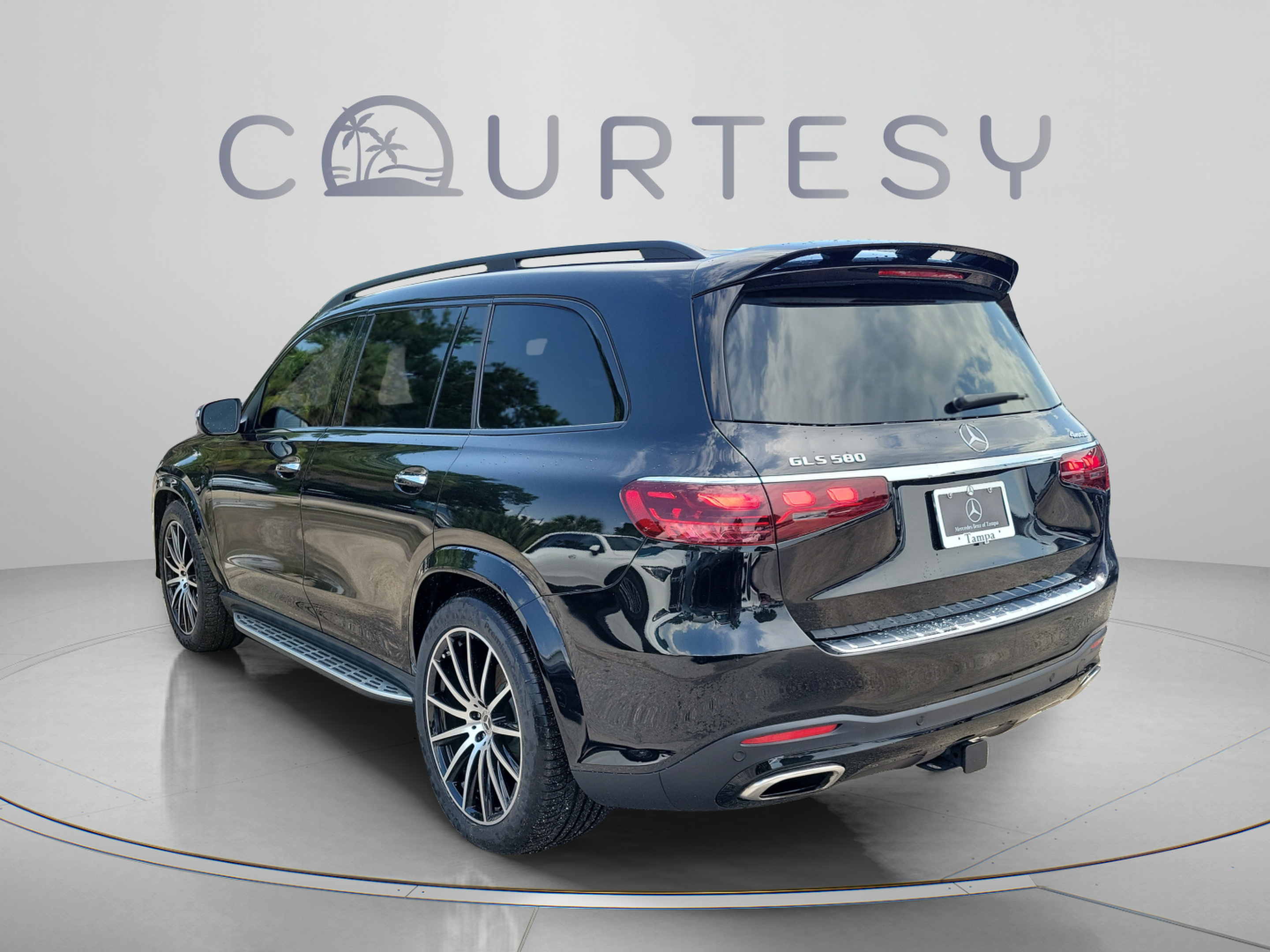 Certified 2025 Mercedes-Benz GLS 580 4MATIC image 2