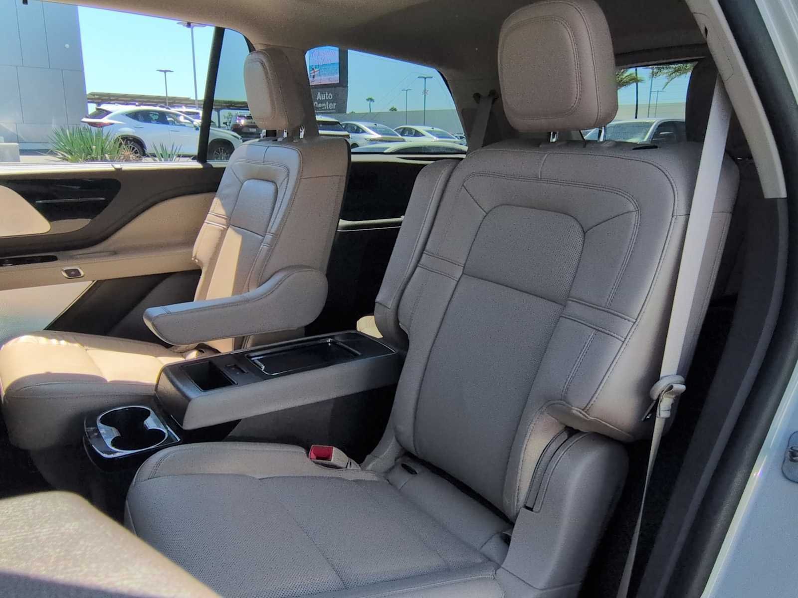 Used 2024 Lincoln Aviator Reserve w/ Equipment Group 201A AWD/4WD image 24