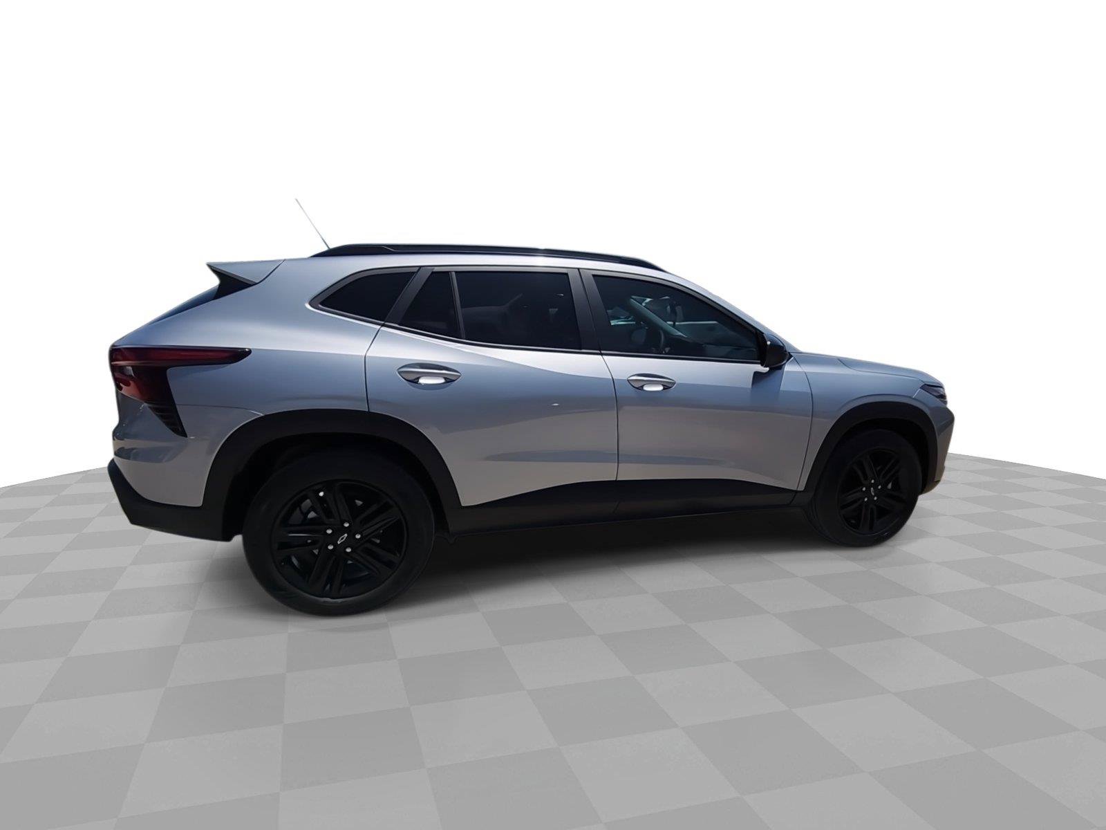 Used 2025 Chevrolet Trax ACTIV w/ Sunroof Package FWD image 9