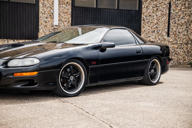 Used 2002 Chevrolet Camaro Z28 w/ SS Performance/Appearance Pkg RWD image 33