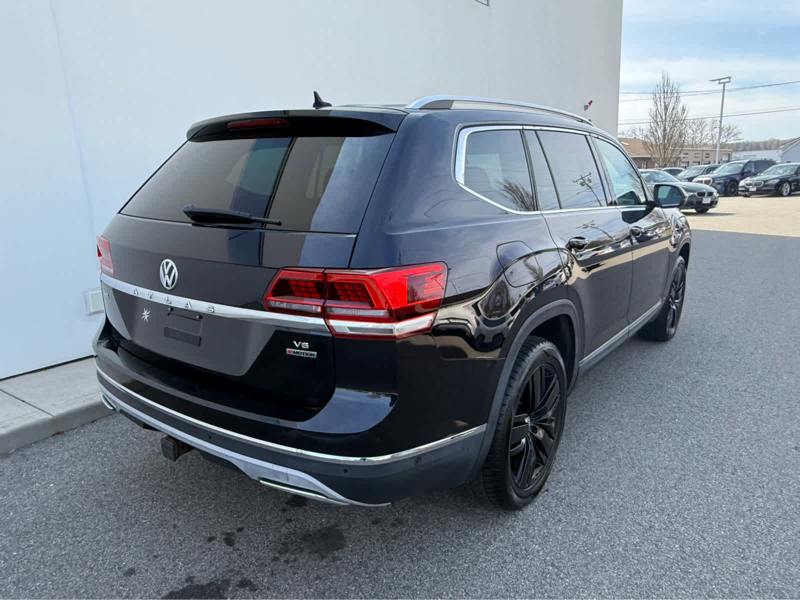 Used 2018 Volkswagen Atlas SEL Premium image 4