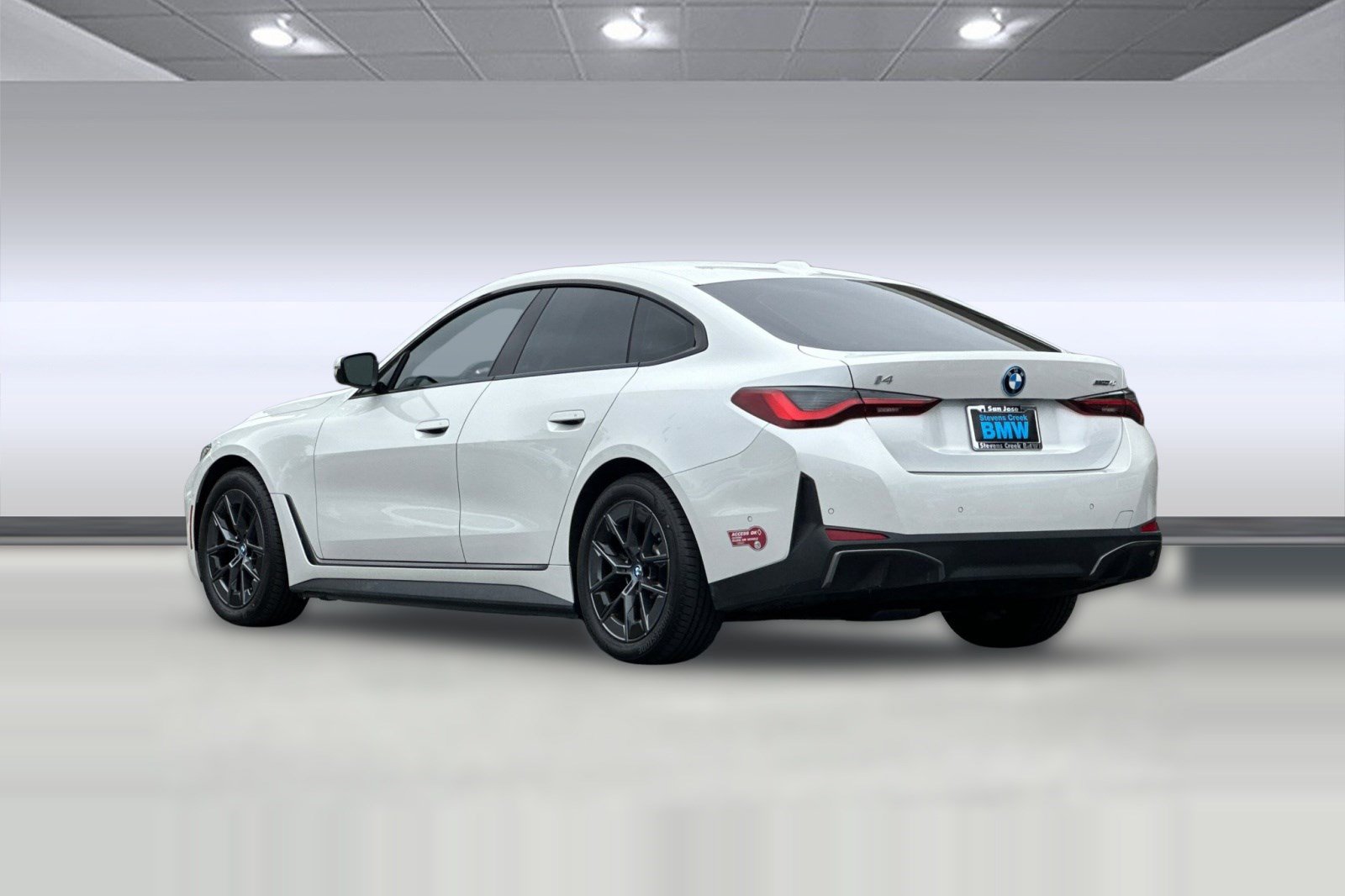 Certified 2023 BMW i4 eDrive40 w/ Premium Package RWD image 3