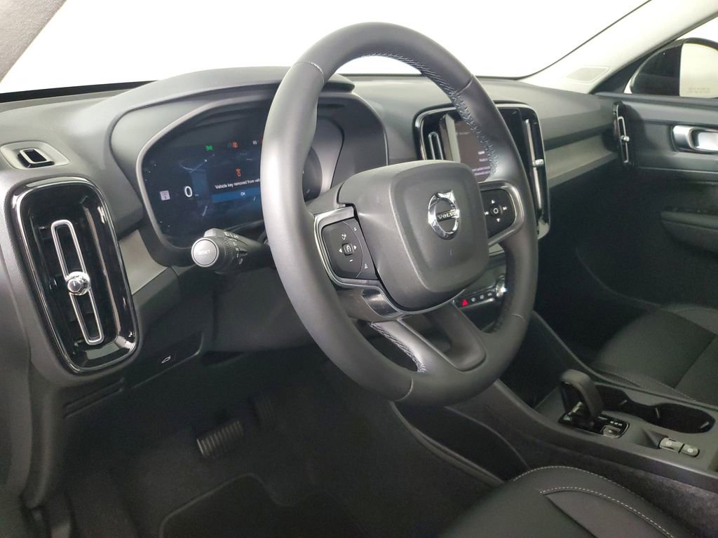 Certified 2026 Volvo XC40 B5 Core w/ Climate Package image 26