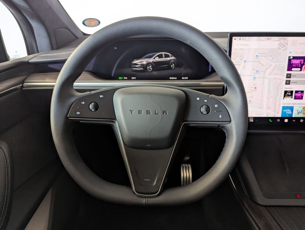 Used 2023 Tesla Model X image 36