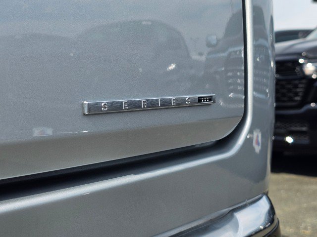 Certified 2024 Jeep Wagoneer Series III w/ Premium Group I AWD/4WD image 17