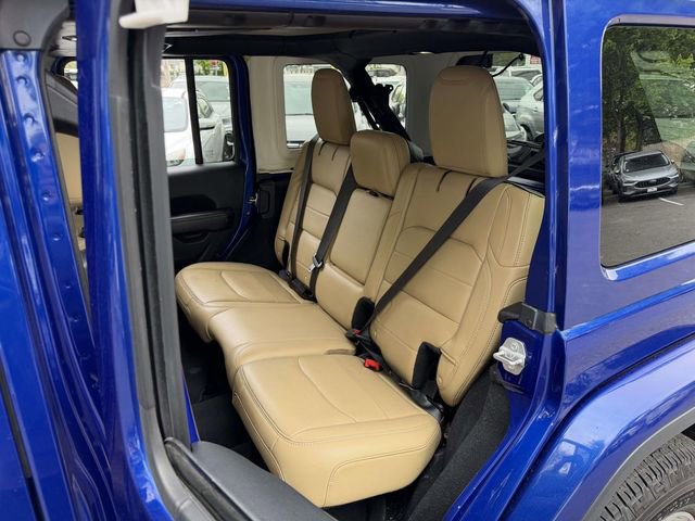 Used 2018 Jeep Wrangler Unlimited Sahara w/ Dual Top Group AWD/4WD image 19