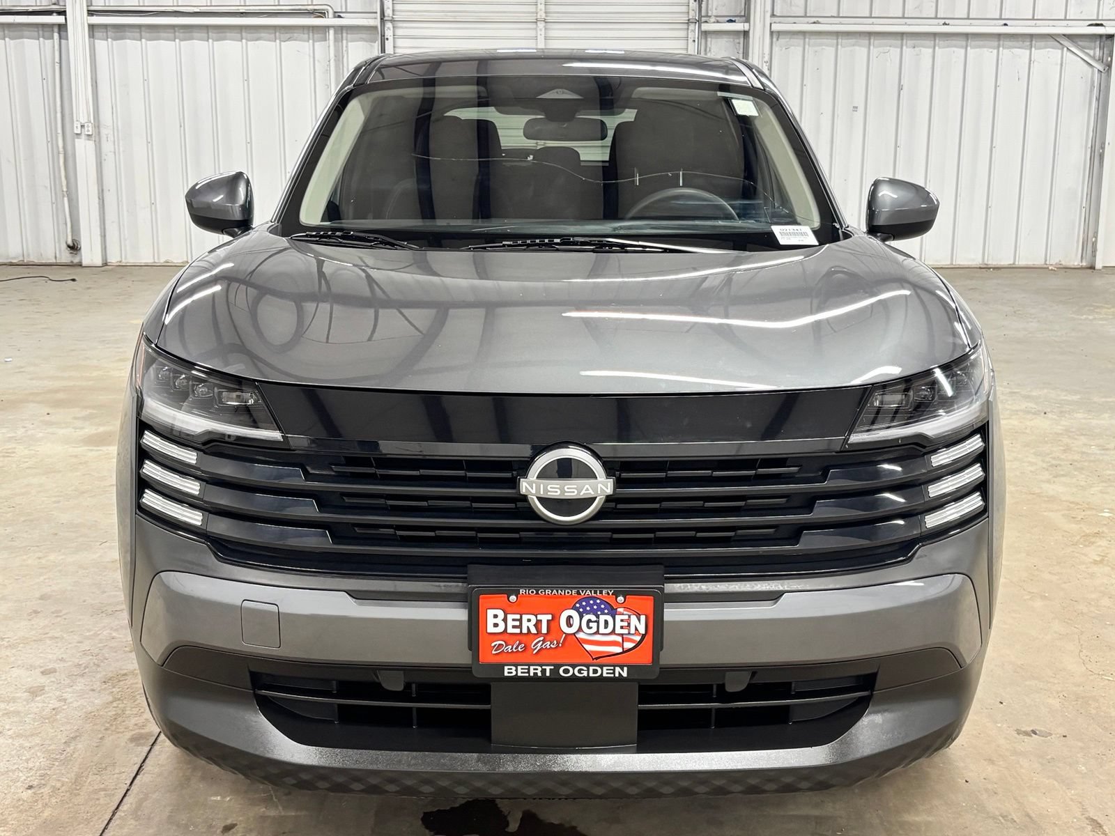 Used 2025 Nissan Kicks SV FWD image 2