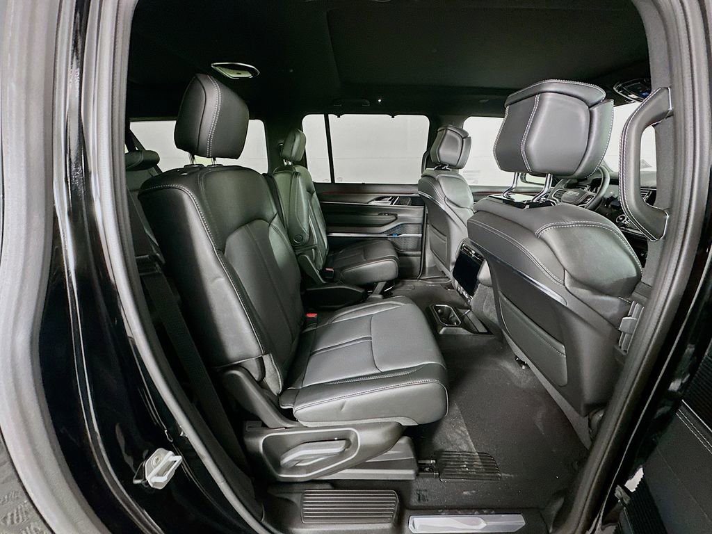 New 2026 Jeep Grand Wagoneer L Summit image 36