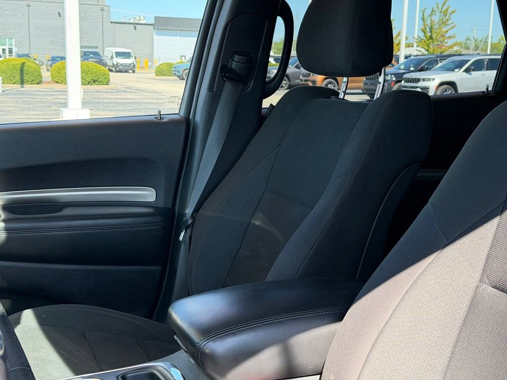 Used 2016 Dodge Durango SXT AWD/4WD image 16