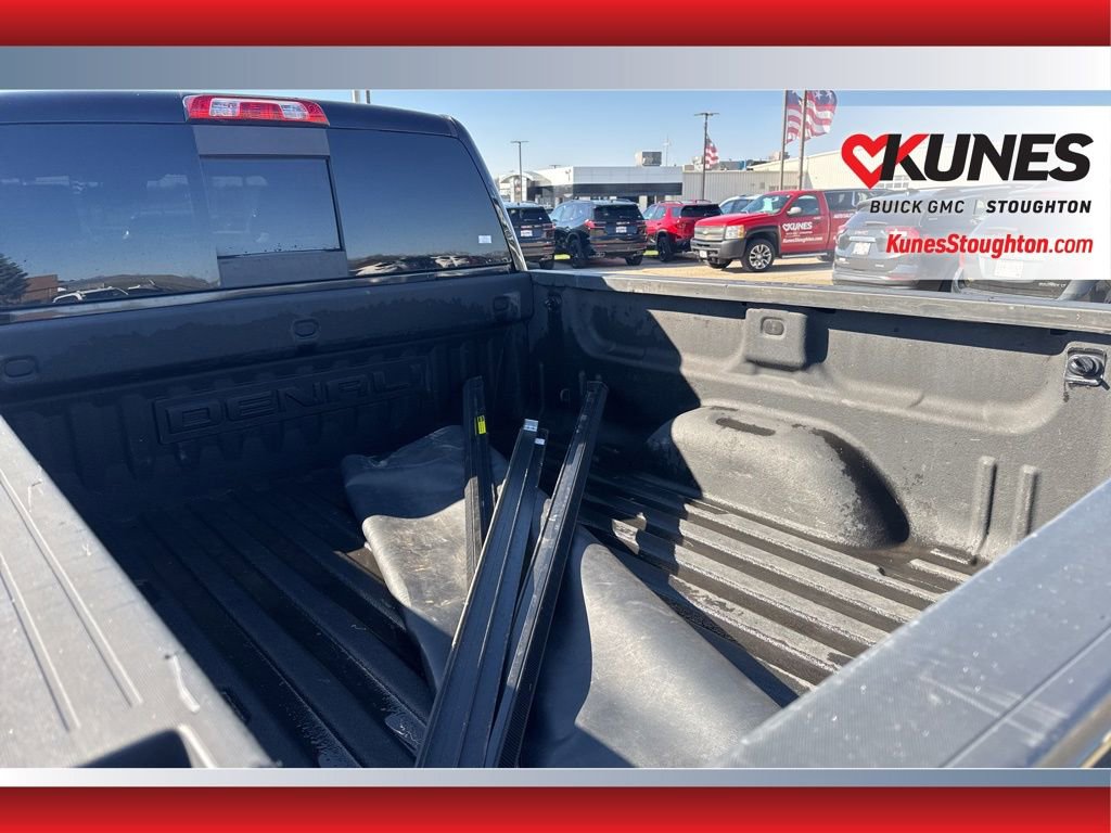 Used 2015 GMC Sierra 2500 Denali w/ Driver Alert Package image 17