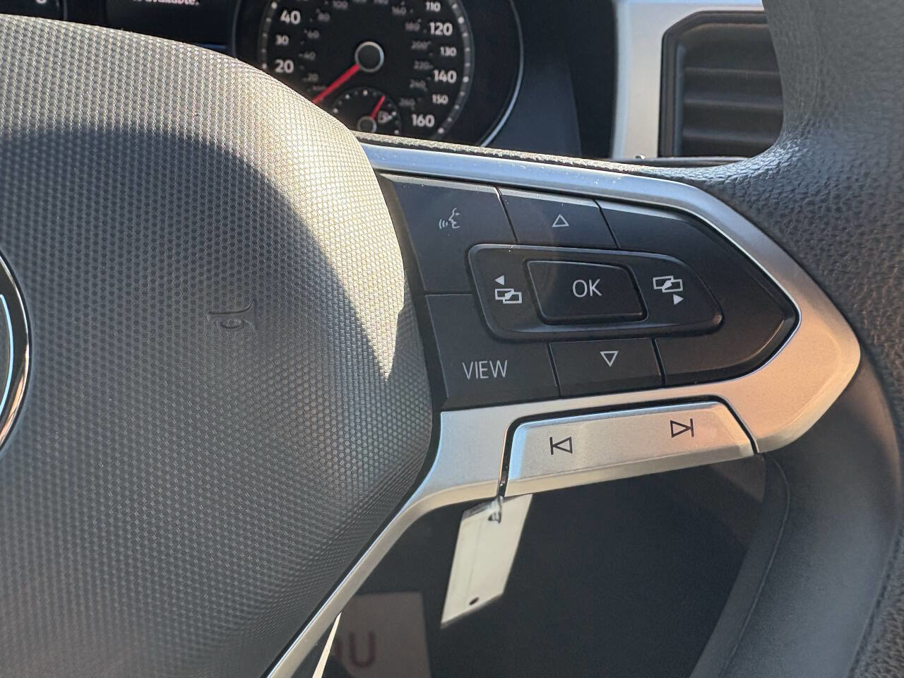 Used 2021 Volkswagen Atlas Cross Sport S image 36