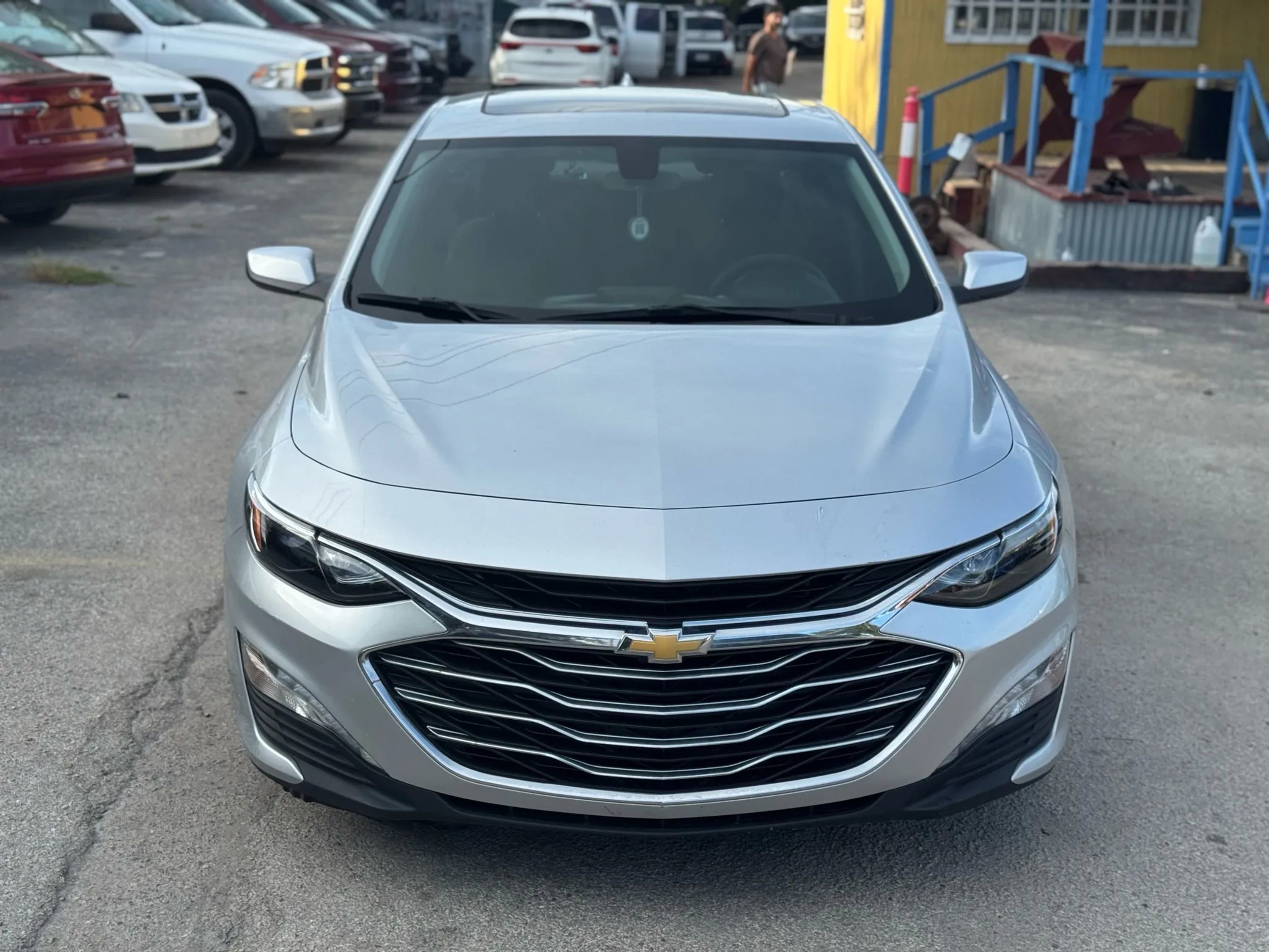 Used 2021 Chevrolet Malibu LT image 4