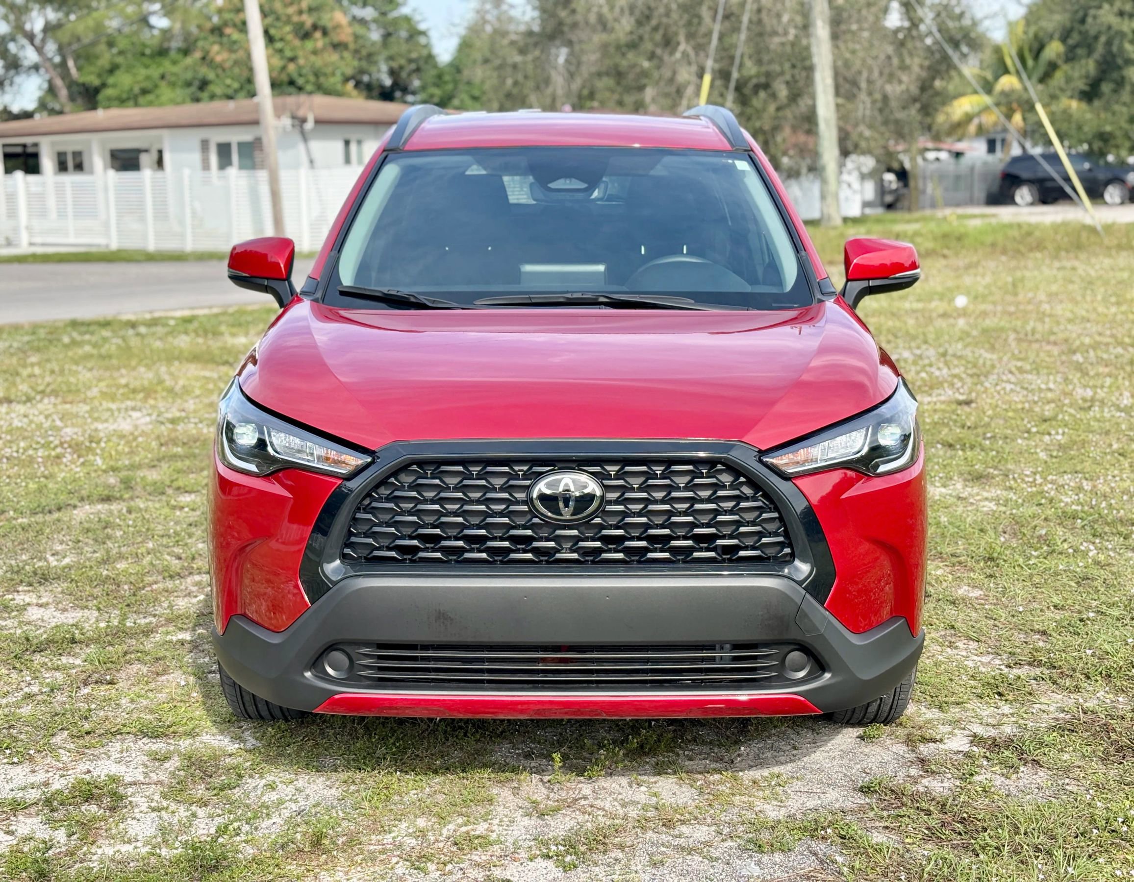 Used 2024 Toyota Corolla Cross LE image 2