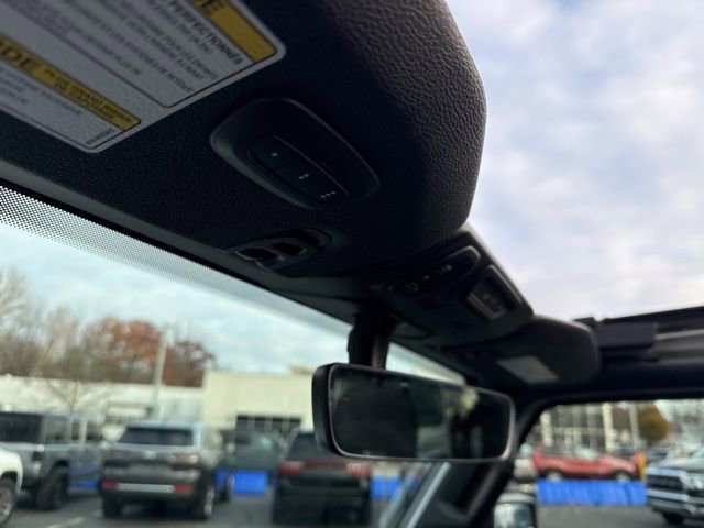 Used 2022 Jeep Wrangler Unlimited Sahara w/ LED Lighting Group image 38