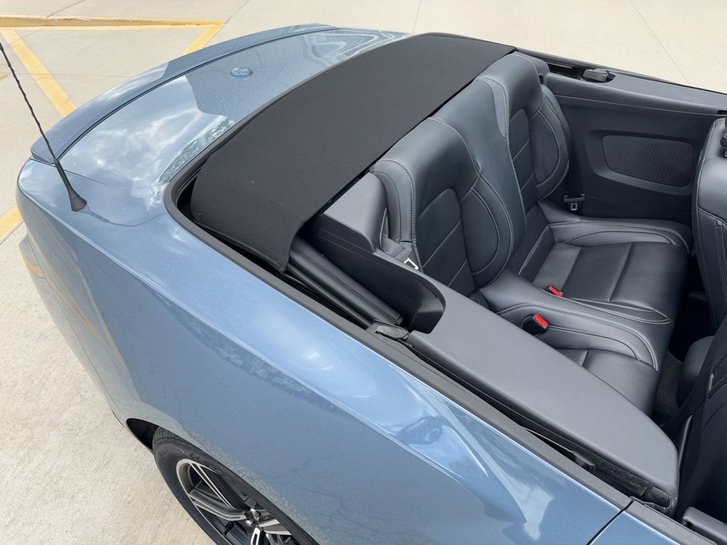 Used 2025 Ford Mustang Premium RWD image 36