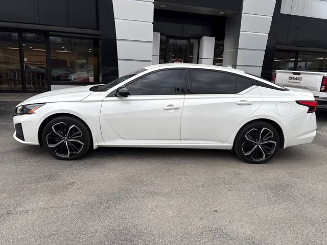 Certified 2023 Nissan Altima 2.5 SR image 2