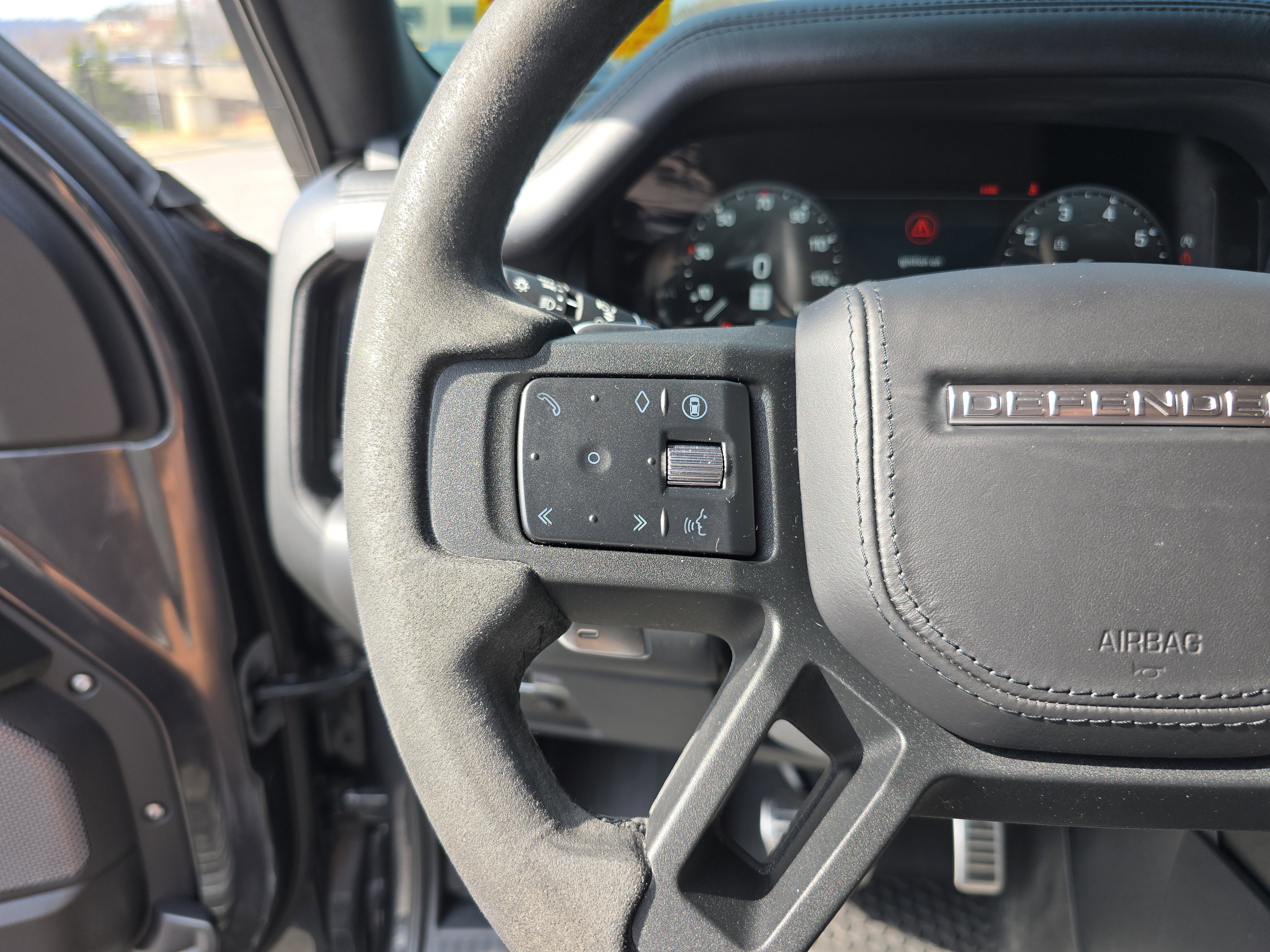 Used 2024 Land Rover Defender 110 Carpathian Edition image 34