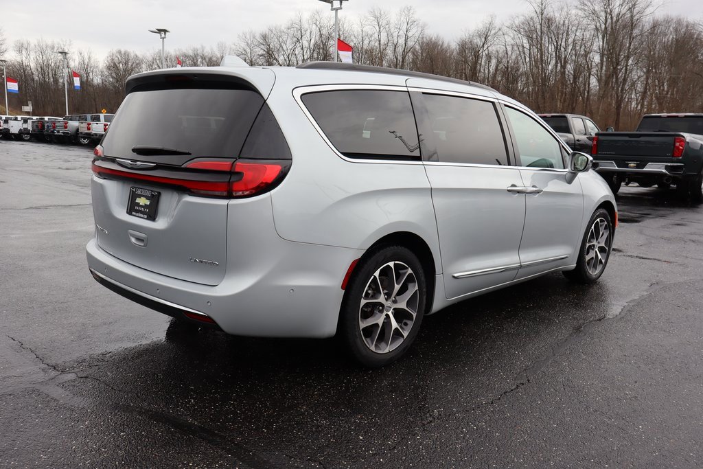 Used 2022 Chrysler Pacifica Limited image 46