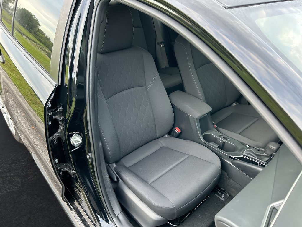Used 2023 Toyota Corolla LE FWD image 30