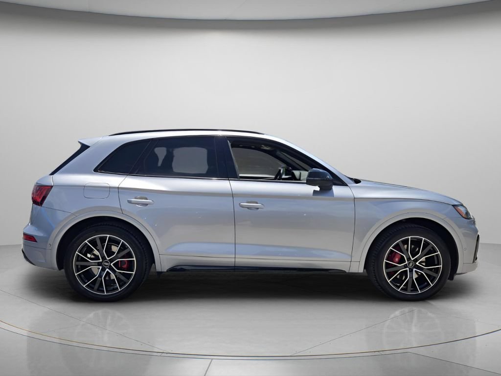 Used 2023 Audi SQ5 Prestige w/ Prestige Package AWD/4WD image 4