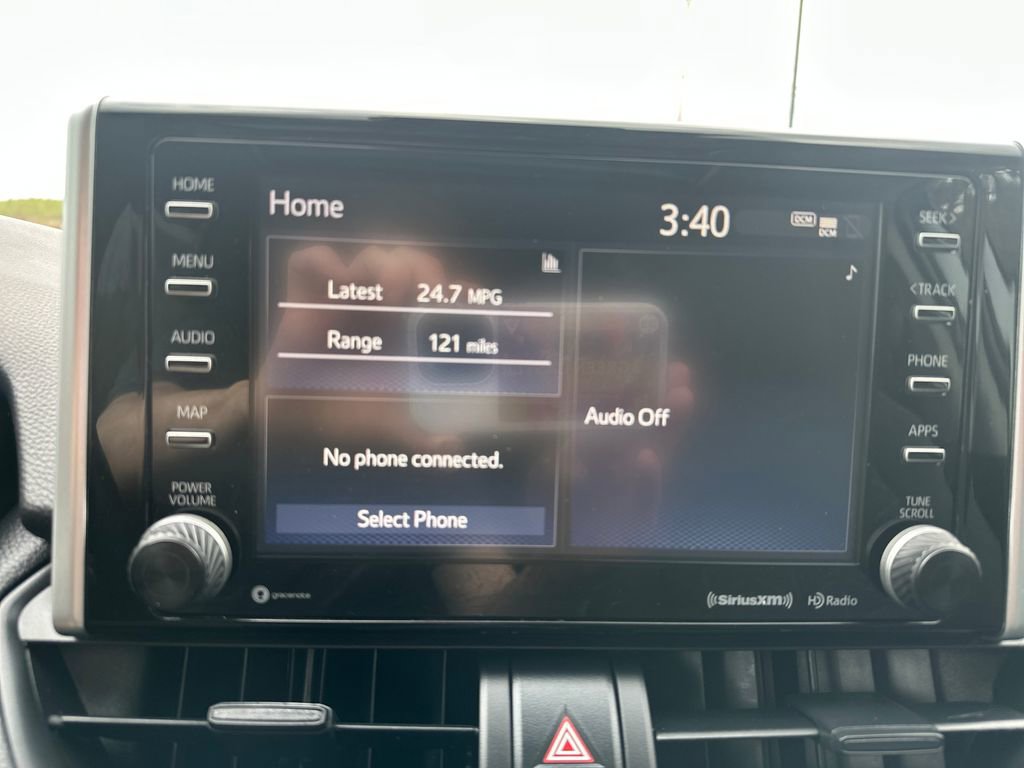 Used 2021 Toyota RAV4 XLE w/ Convenience Package image 17