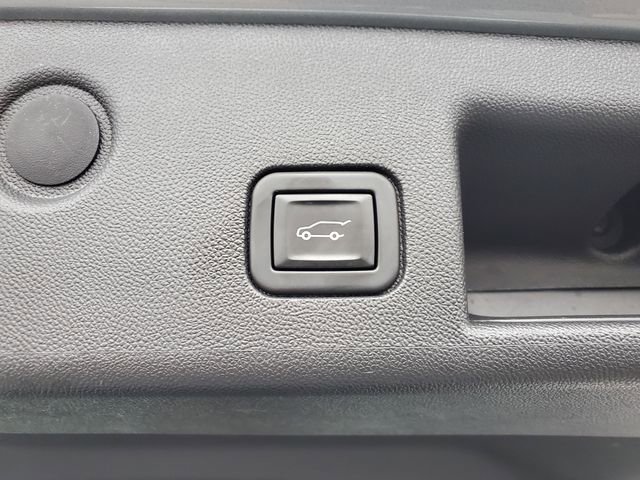 Certified 2023 Chevrolet Equinox RS w/ LPO, Floor Liner Package image 12