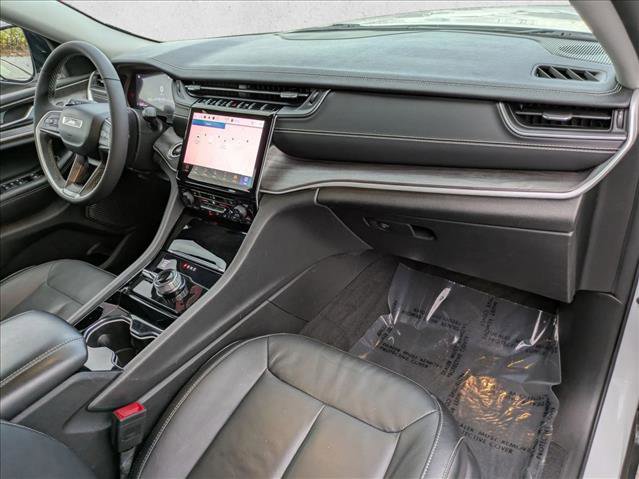 Used 2023 Jeep Grand Cherokee Limited w/ Black Appearance Package image 21