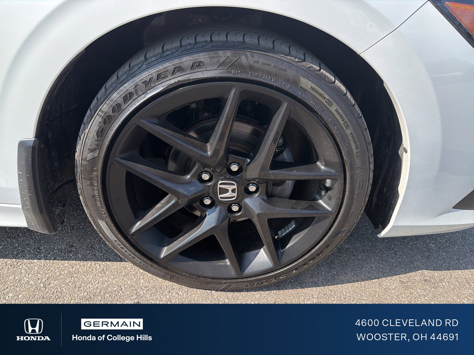 Used 2023 Honda Civic Sport image 4