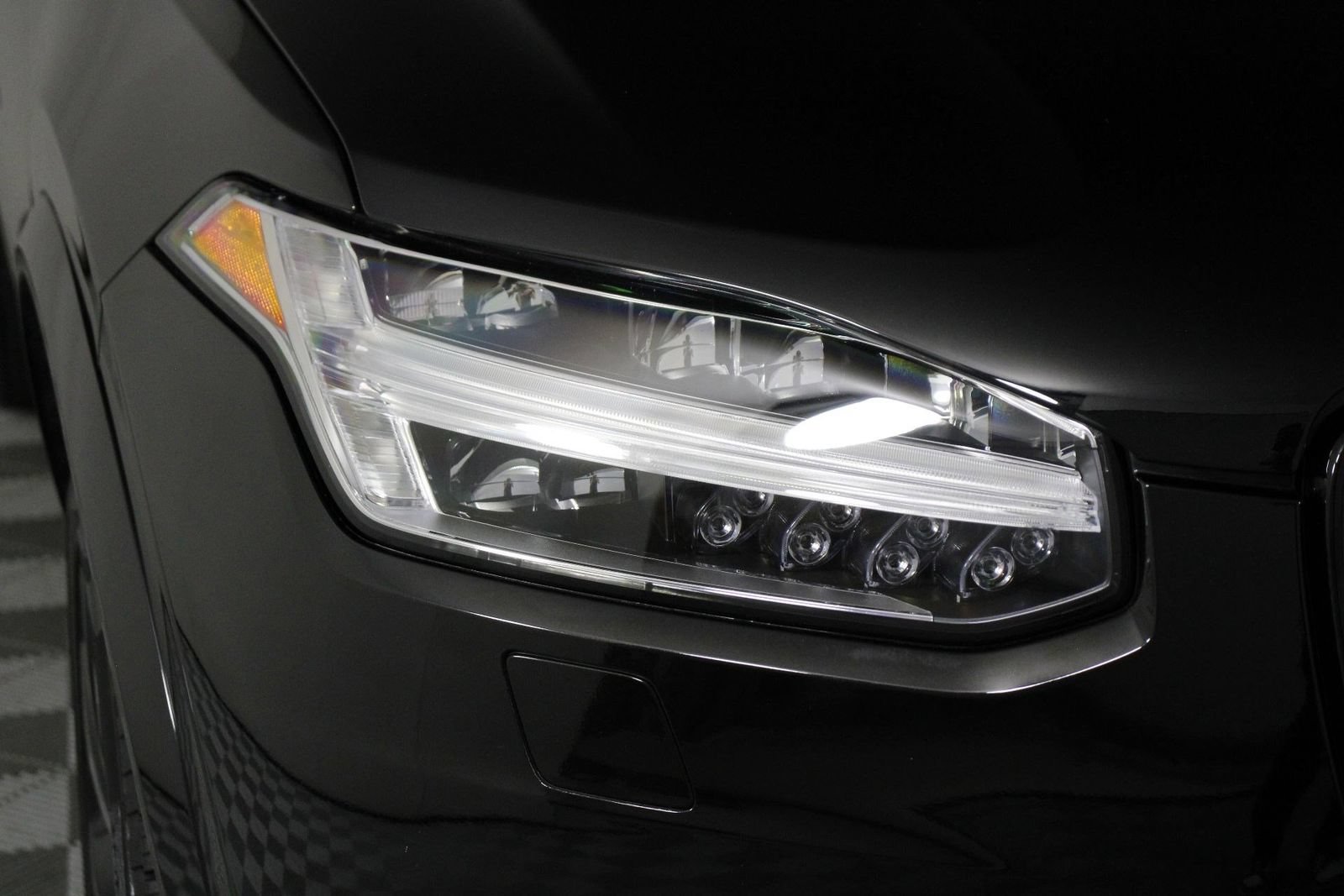 Certified 2023 Volvo XC90 T8 Plus w/ Protection Package Premier AWD/4WD image 26