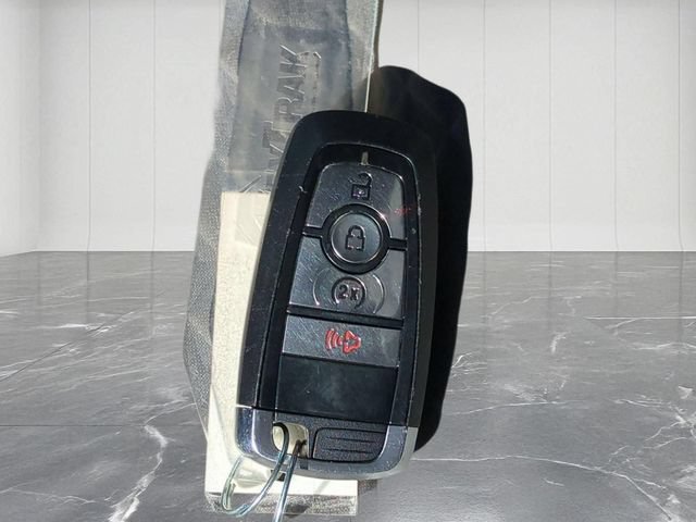 Used 2022 Ford Escape SE w/ Cold Weather Package FWD image 32