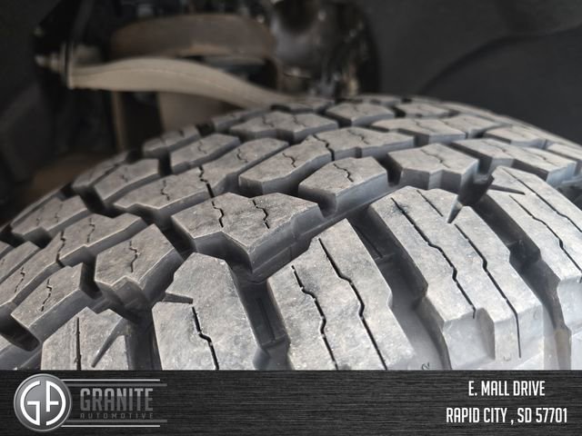 Used 2022 GMC Sierra 1500 SLT w/ SLT Convenience Package image 27