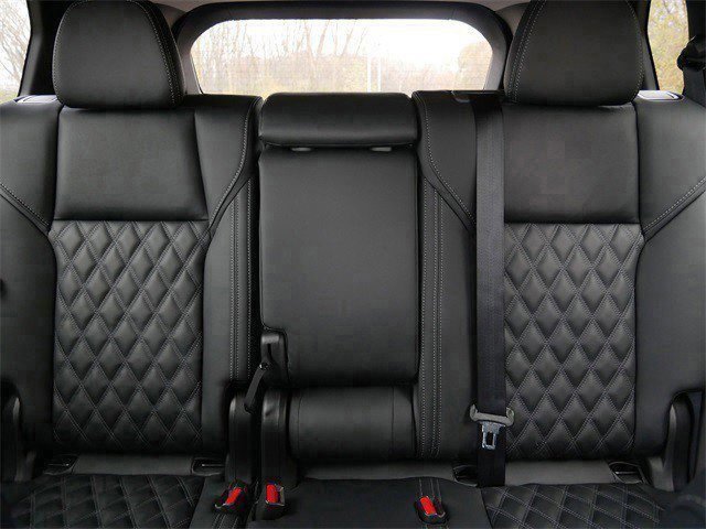 Used 2025 Mitsubishi Outlander SEL image 14