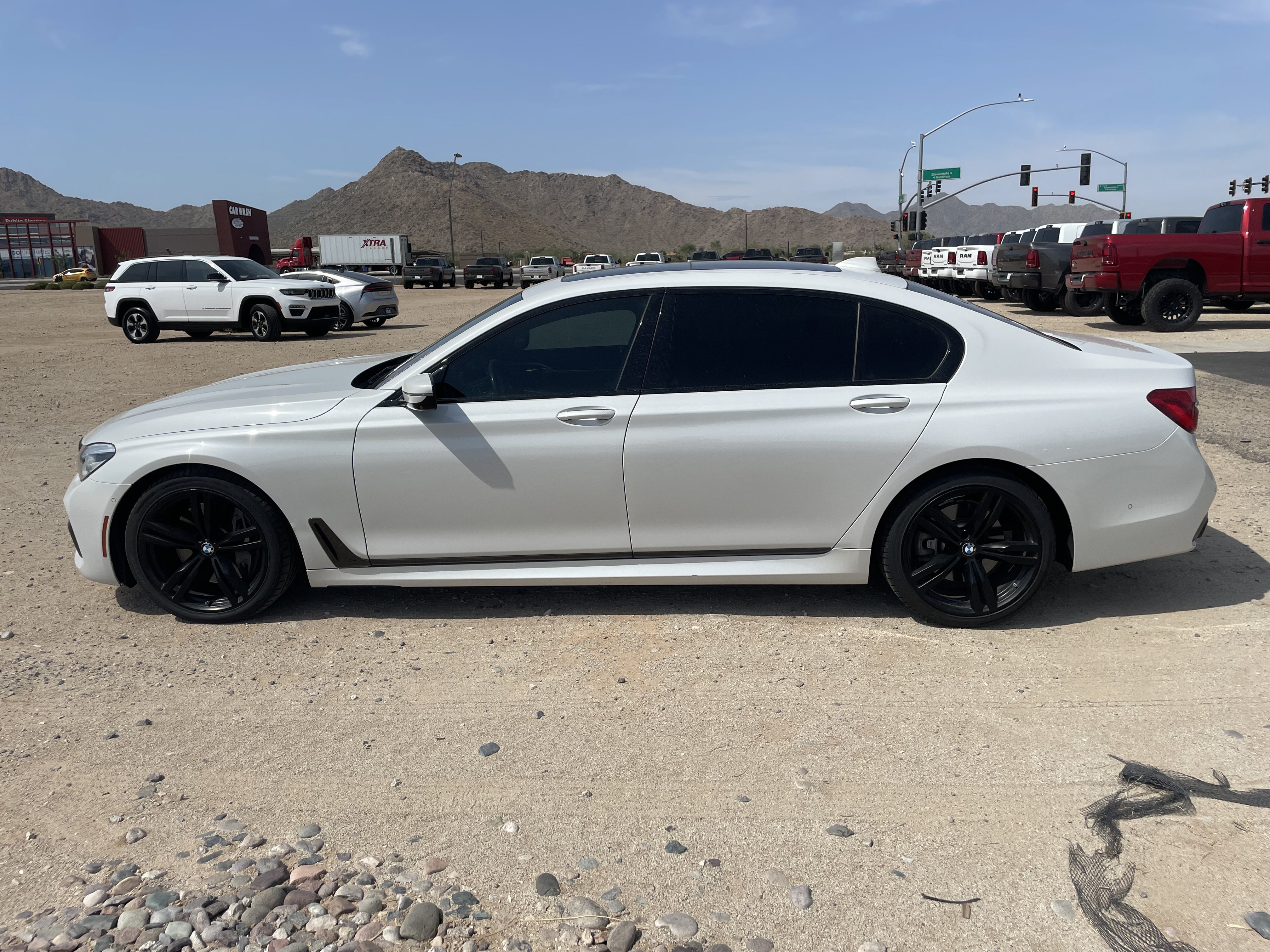 Used 2019 BMW 750i w/ Executive Package RWD image 2