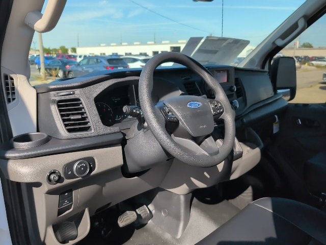 New 2025 Ford Transit 250 148 Medium Roof image 9