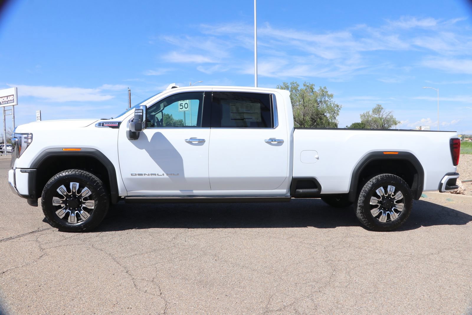 New 2025 GMC Sierra 3500 Denali image 4