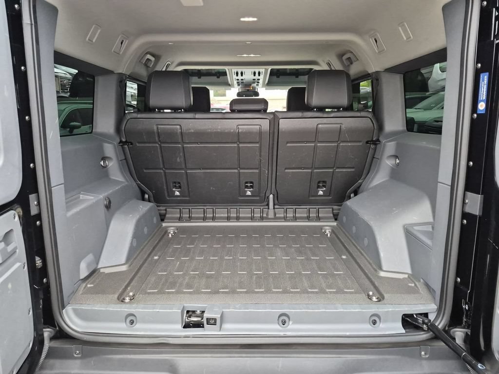 Used 2024 INEOS Grenadier Station Wagon AWD/4WD image 19