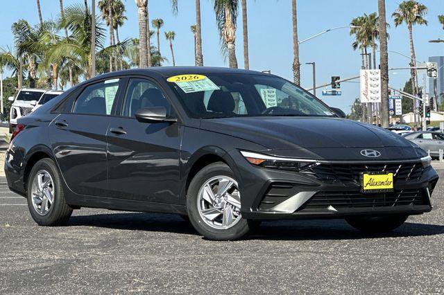 Certified 2026 Hyundai Elantra SE FWD image 2
