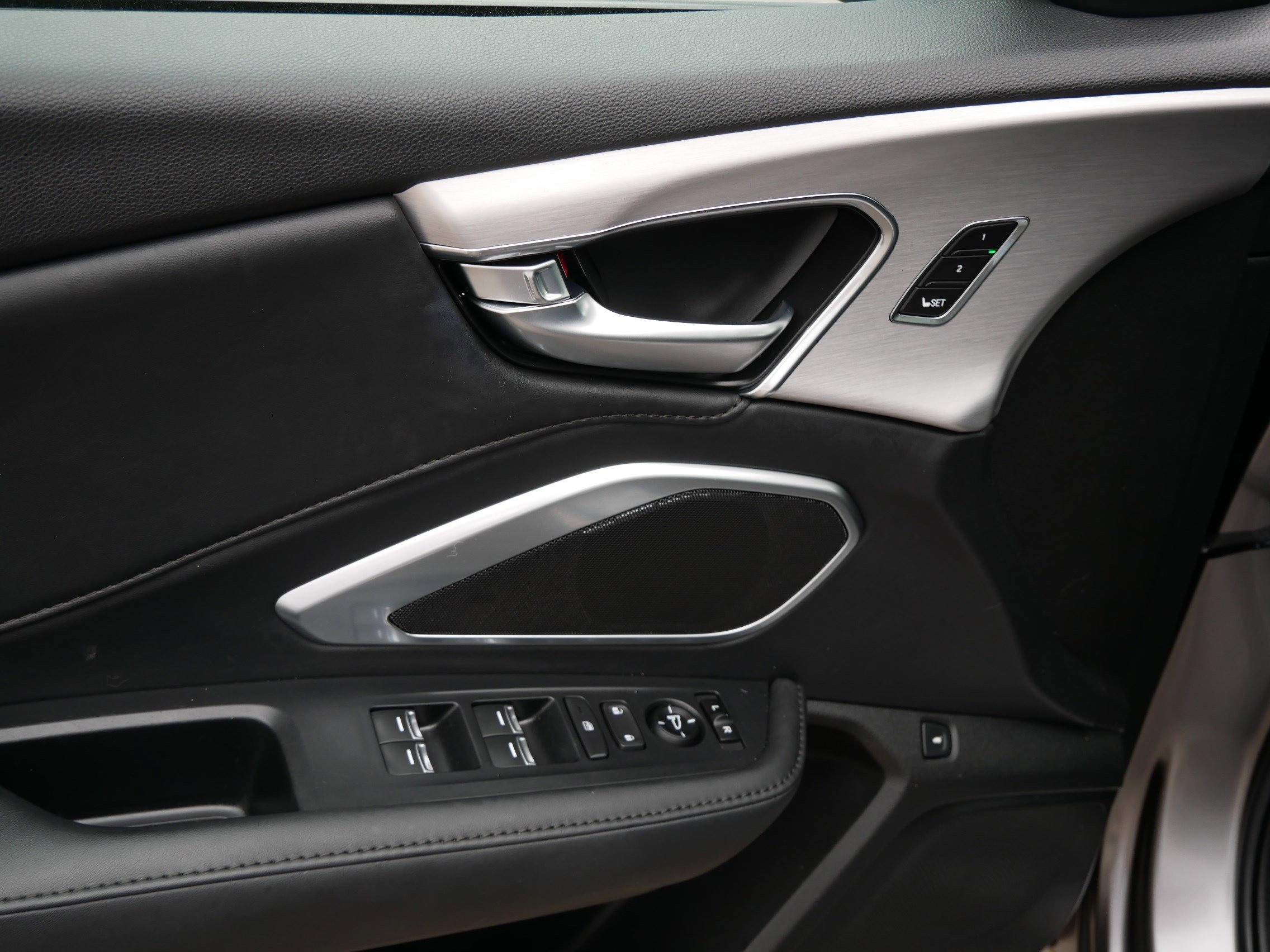 Used 2023 Acura RDX SH-AWD image 20