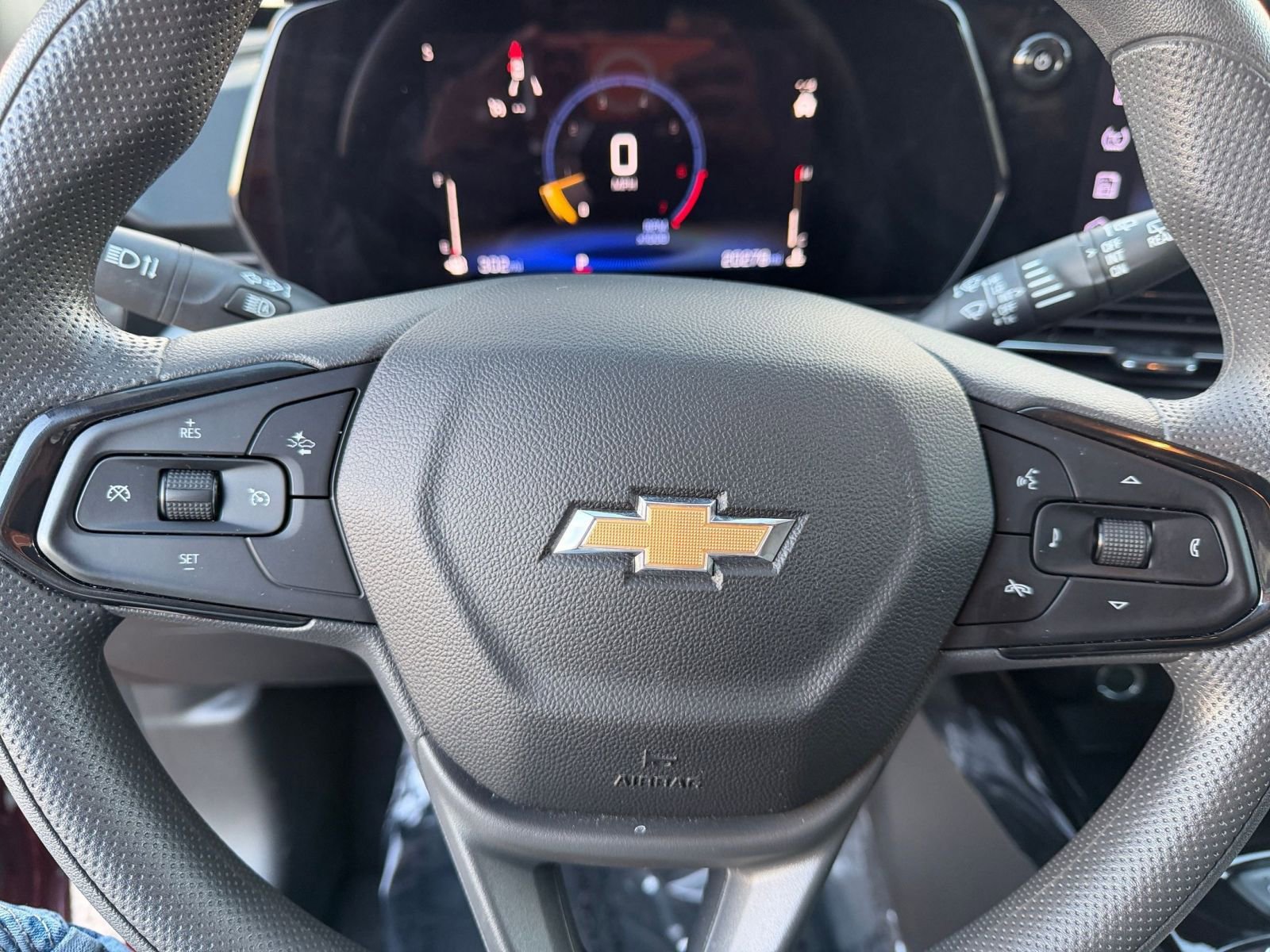 Used 2025 Chevrolet Trax LT image 25