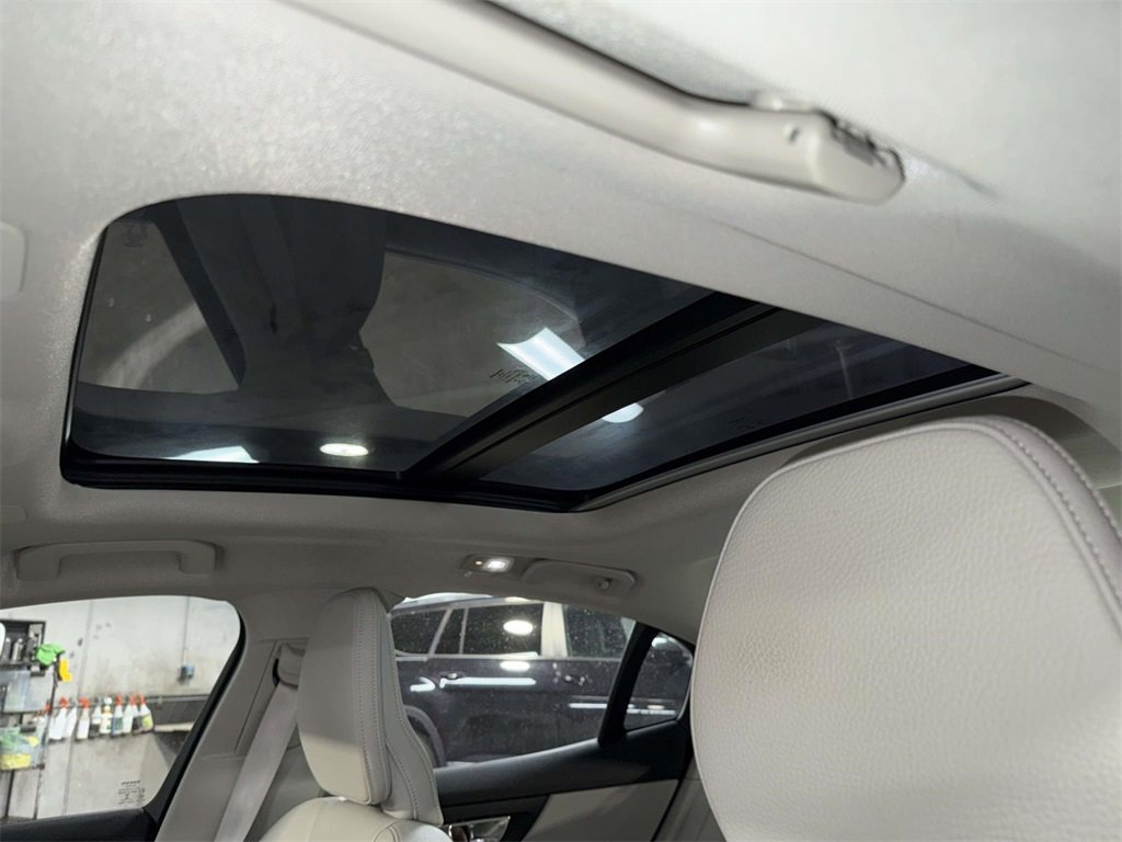 Used 2023 Volvo S60 B5 Plus image 21