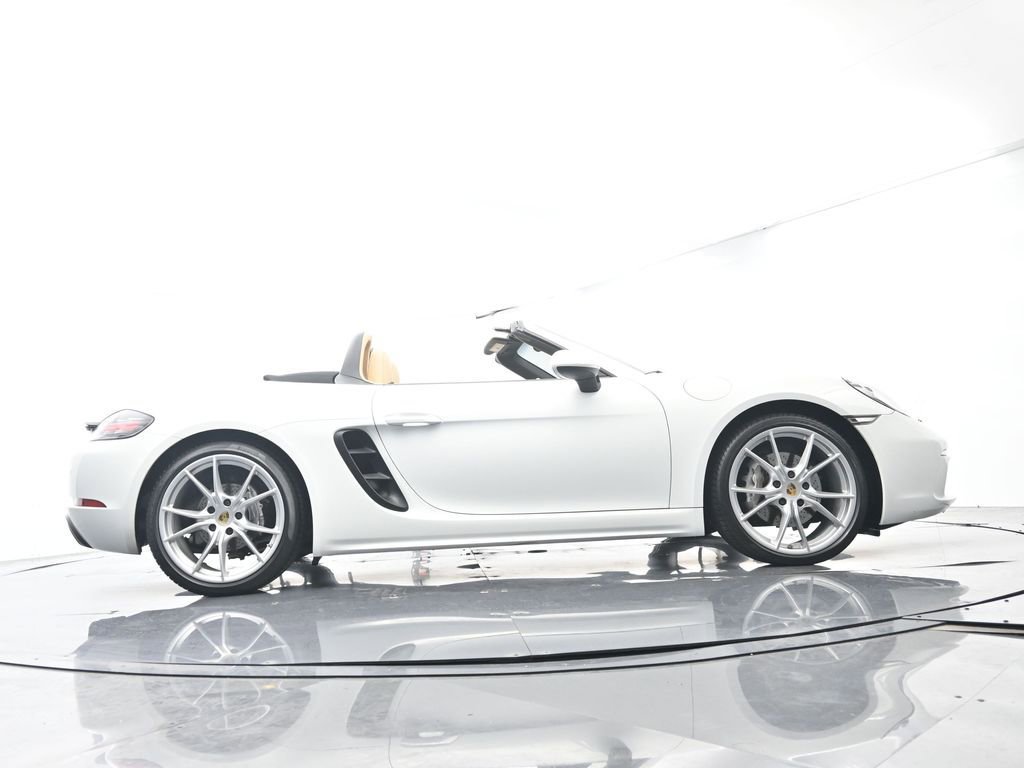 Certified 2017 Porsche 718 Boxster RWD image 59