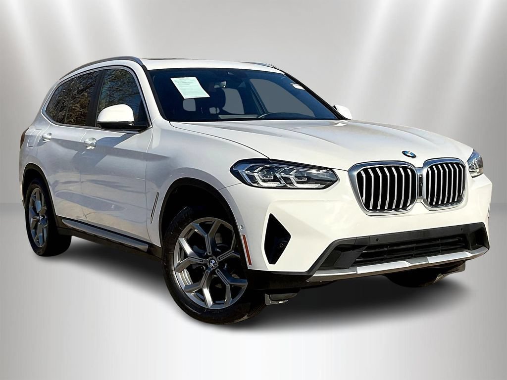 Used 2023 BMW X3 xDrive30i w/ Premium Package AWD/4WD image 3